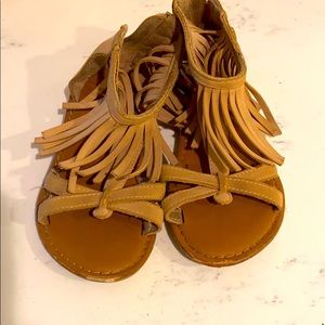 gap tan sandals